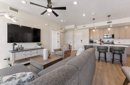 St. George Condominio | View to Renew: Desert Color Lagoon + Beaches
