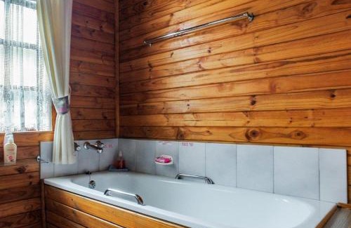 Hazyview Casa | Viewpoint Lodge & Safari Tours