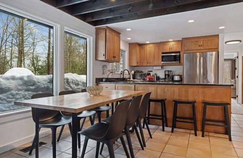 West Hartford Casa | Mountain Bliss and Lodge | Morey Mountain Retreat