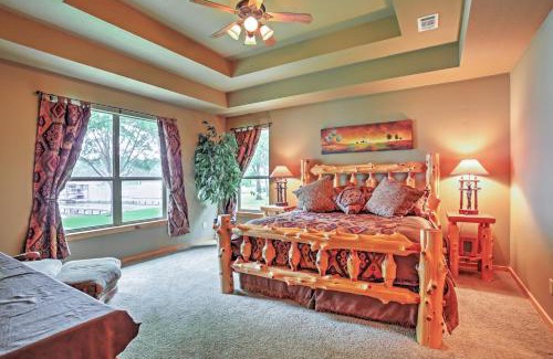 Log Cabin Casa | Views and Private Dock Lakefront Eustace House!
