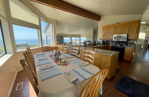 Bodega Bay Casa | ¡¡¡Puntos de vista!!! 4 Bd / 3 BA; Gull Dr; Al otro lado del camino de la playa; Bañera de hidromasaje; 2-nt preguntar