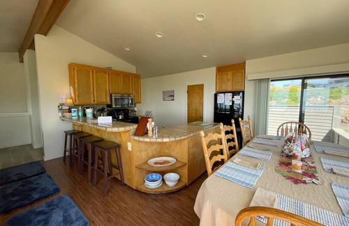 Bodega Bay Casa | ¡¡¡Puntos de vista!!! 4 Bd / 3 BA; Gull Dr; Al otro lado del camino de la playa; Bañera de hidromasaje; 2-nt preguntar