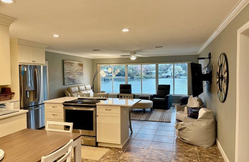 Springs at Kings Bay Condominio | Views of Hunter Spring w/ boat dock. Walk to 3 Sisters Springs and downtown