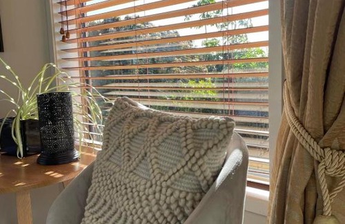 Ruakaka Casa | Views to unwind - self contained unit w/king bed