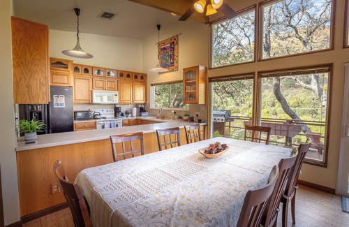 Three Rivers Casa | Views You Cannot Believe! 3 Bedroom and River Front