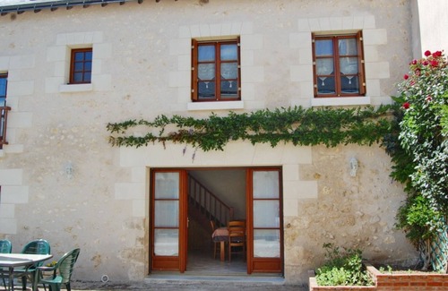 Cangey Cabaña | Casa vinícola del siglo XIX cerca de castillos del Loira, ideal para familias, WiFi, jardín.