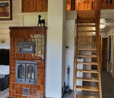 Lotjola Chalet De Esquí | Viihtyisä huvilamökki Saimaan rannalla