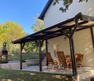 Petrovaradin Casa | Vikendica Fruška lipa