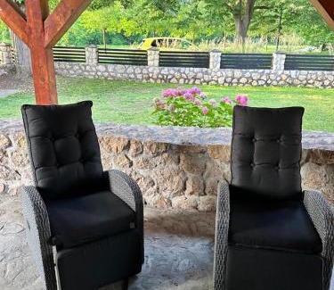 Veliko Gradiste Apartamento | Vikendica sa bazenom Beli bagrem