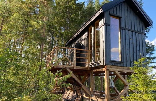 Pedvale Casa | Viking house in the tree! Jacuzzi, Sauna,apkure!