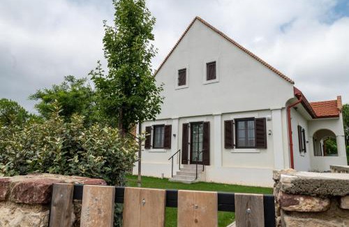 Koveskal Apartamento | Viktória Kőház Köveskál
