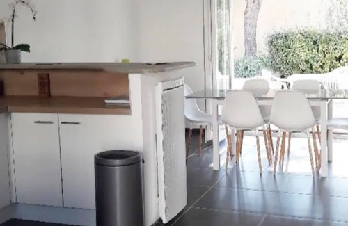 Saint-Pierre-la-Mer Villa | Villa 6 personas, 3 dormitorios, 2 terrazas, solarium, 200m playa, mar en calma