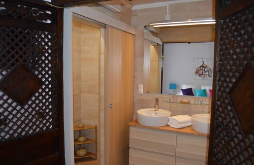 Saint-Maximin-la-Sainte-Baume Cama Y Desayuno | Villa Asunda B&B, chambre d'Hôtes