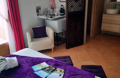 Saint-Maximin-la-Sainte-Baume Cama Y Desayuno | Villa Asunda B&B, chambre d'Hôtes