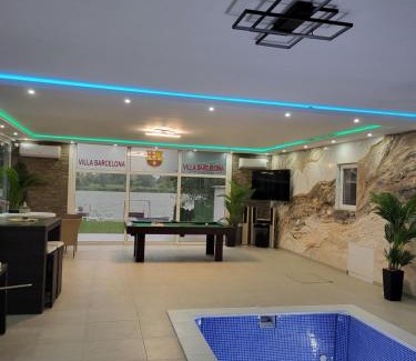 Becej Casa | Vila Barcelona Curug