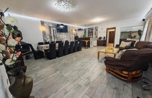 Jibert Casa | Vila Bella