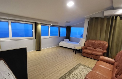 Himare Hotel | Vila Blu Inn