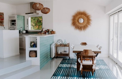 Malhadinhas Villa | vila by the beach with pool
