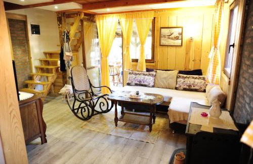 Central Serbia Villa | Vila Carobni Kutak