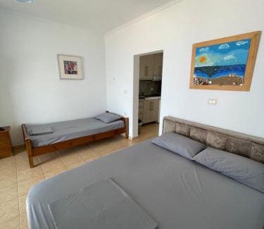 Qazim Pali Casa | Vila Gusti