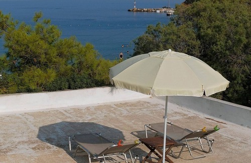 Kini Casa | VILA "INSPIRACIÓN" - EN LA PLAYA DE KINI. Casa con jardín y aparcamiento gratuito - vistas al mar.