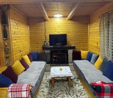 Razem Casa | Vila Kanadeze Razem