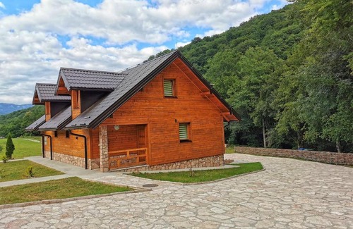 Tjentiste Apartamento | Vila "Maglić"