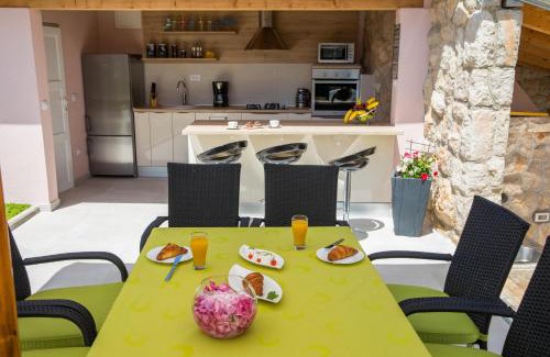 Zupa dubrovacka Casa | Vila Mirela