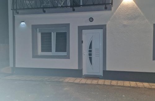 Vrhovine Apartamento | Vila Natasa Apartment 1 near to Plitvice