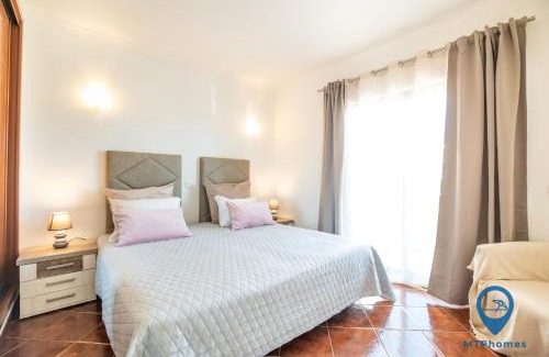Correeira Casa | Vila Nico by MTPhomes