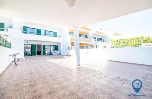 Correeira Casa | Vila Nico by MTPhomes