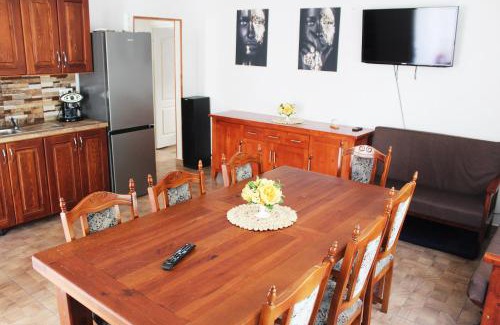 Sacueni Casa | VILA ONIX