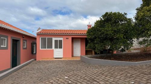 Canhas Casa | Vila Rocha Do Sol 59A - Ensuite Room With Balcony View