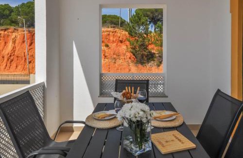 Vale de Carro Apartamento | Vila Sul Apartments by OCvillas