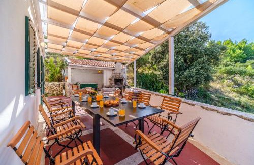 Cove Makarac (Milna) Apartamento | Vila Tudor