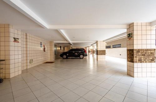 Tupi Apartamento | Vila Tupi-Praia Grande , 100 metros da praia, 2 quartos ,sendo uma suíte, Piscina , varanda com churrasqueira, garagem , Wi-Fi