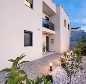 Brinje Casa | Vila Zara Apartman Nika