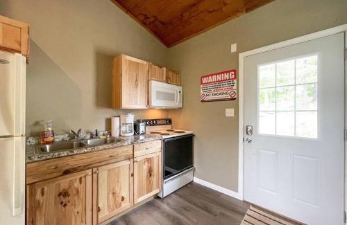 Lake Ozark Casa | Villa 1 sleep 6 w/VIP pkg- Bachelor parties here!
