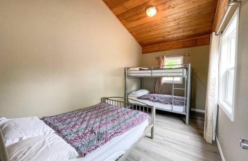 Lake Ozark Casa | Villa 1 sleep 6 w/VIP pkg- Bachelor parties here!