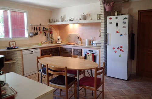 Bollene Villa | Villa 12p (8 ad max) with private pool. 1400 m2 of wooded grounds.
