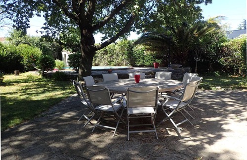 Bollene Villa | Villa 12p (8 ad max) with private pool. 1400 m2 of wooded grounds.