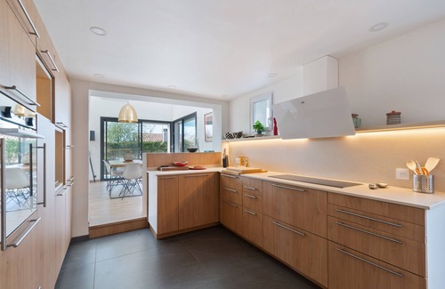 Bayonne Villa | Villa 230m² Avec Couloir de Nage et Grand Jardin