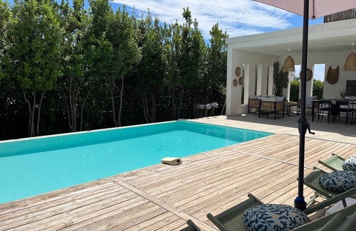 Aubais Villa | Villa 240 M2 located between the Camargue and its Mediterranean beaches
