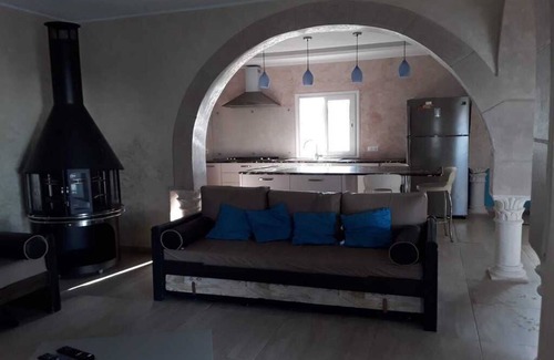 Aghir Villa | VILLA DJERBA Nathalie y Makram ofrecen su hermosa Villa a 250 m de la playa.