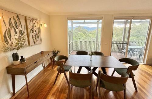 Pokolbin Villa | Villa 2br Mountain View Retreat Villa located within Cypress Lakes Resort
