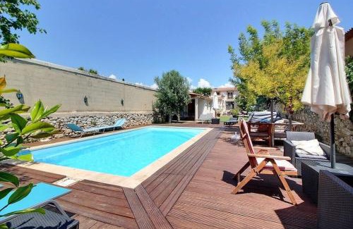 Pont de Vivaux Casa | Villa 3 Logements entiers avec piscine et jaccuzi et parking