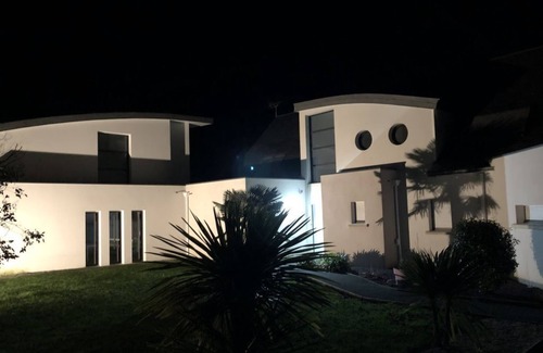 Benodet Casa | VILLA 385m2, GRAN PISCINA, JACUZZI Y SPA, SAUNA, BILLAR, JARDÍN 8000m2