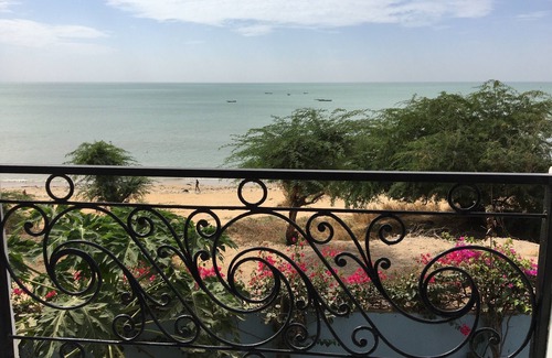 Mbour Villa | VILLA 4 bedrooms facing the sea swimming pool garden terrace parking comfort for 12