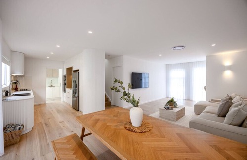 Anna Bay Villa | Villa 4 | Luxe 3BR Retreat w/ Pool Near Beach