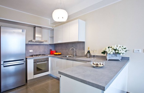Sala Comacina Apartamento | Lujosa y espaciosa casa familiar con capacidad para 8 personas con vistas al lago envidiable